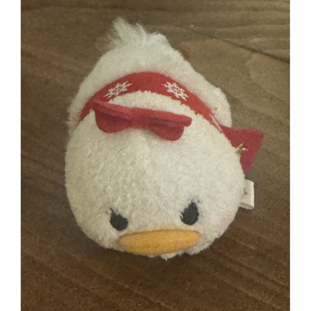 Disney Tsum Tsum Daisy Duck Christmas Holiday Mini 3.5" Plush‎ Doll Toy